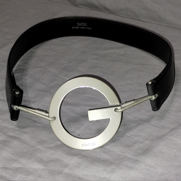 GUCCI BELT ~ BLACK LEATHER WITH SILVER "G" BUCKLE - Picture 3 of 16
